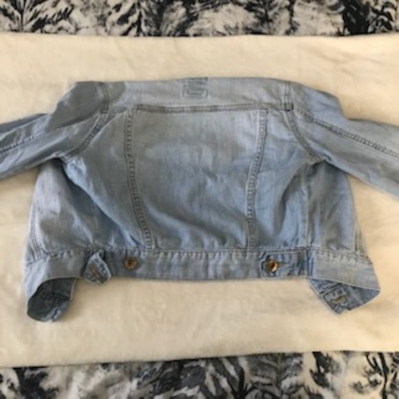 Light Wash Jean Jacket from Forever 21 Girls. - Picture 3 of 3